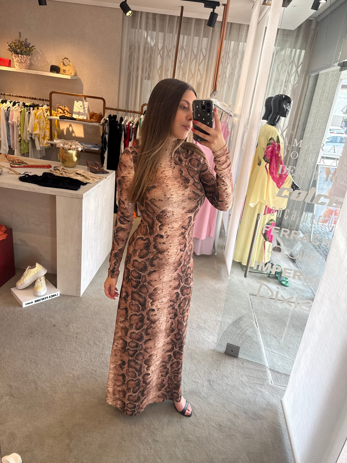 VESTIDO JUSTO PADRÃO LANÇA PERFUME