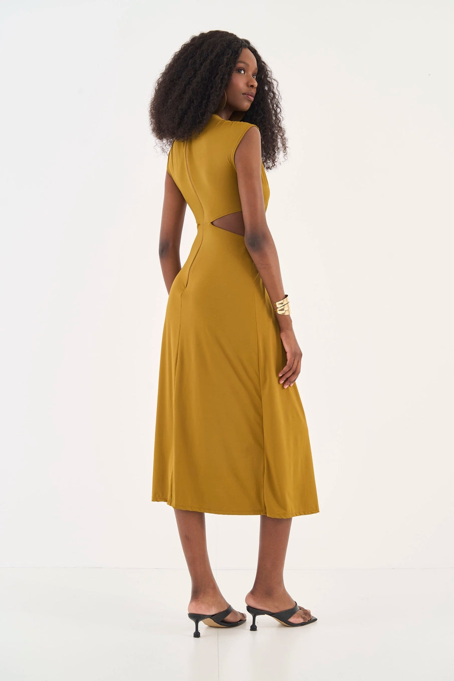 Vestido Midi Cut Out Com Detalhe Em Metal Colcci