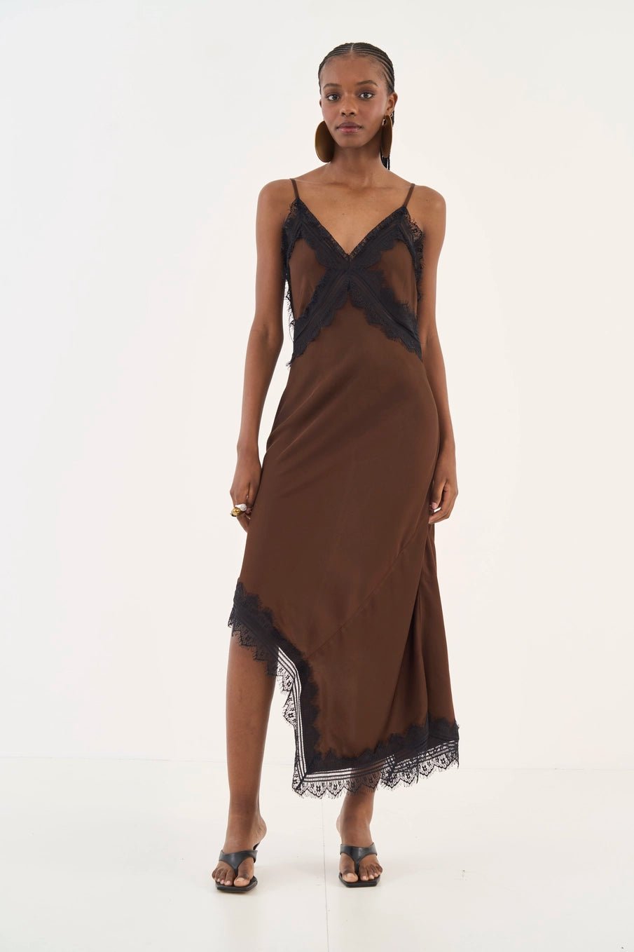 Vestido Midi Acetinado Com Renda Colcci