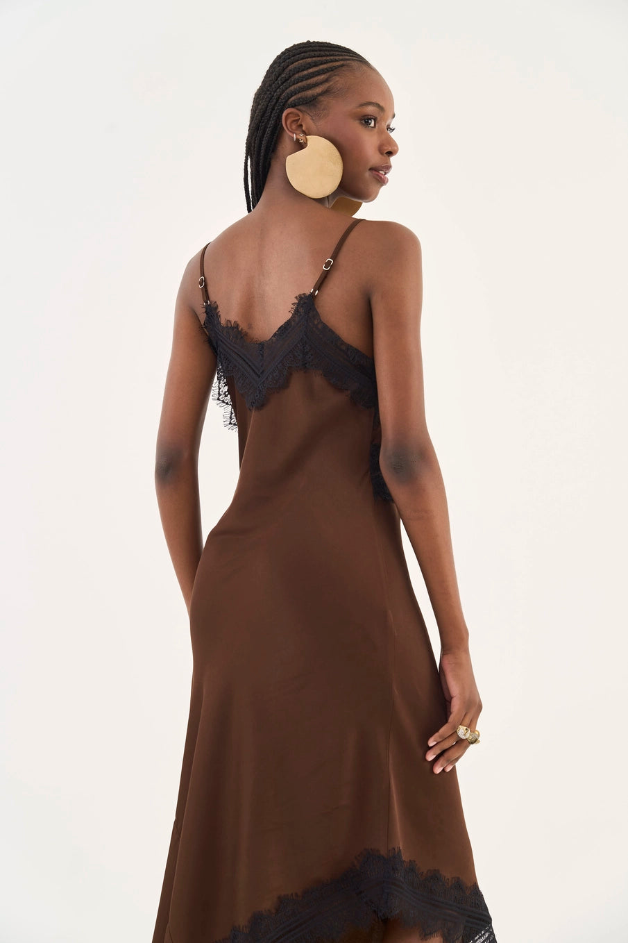 Vestido Midi Acetinado Com Renda Colcci