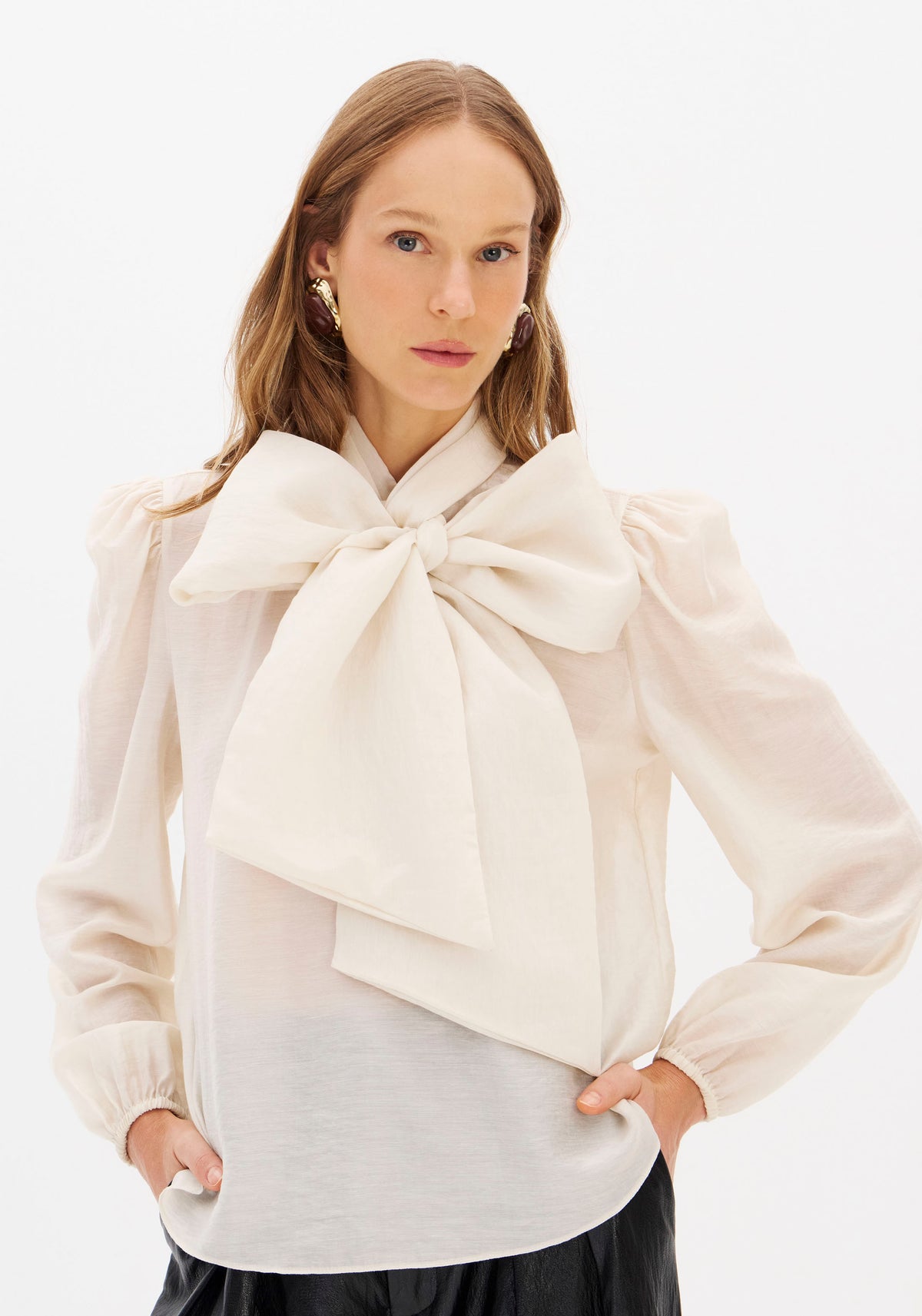 Blusa com Laço Lança Perfume