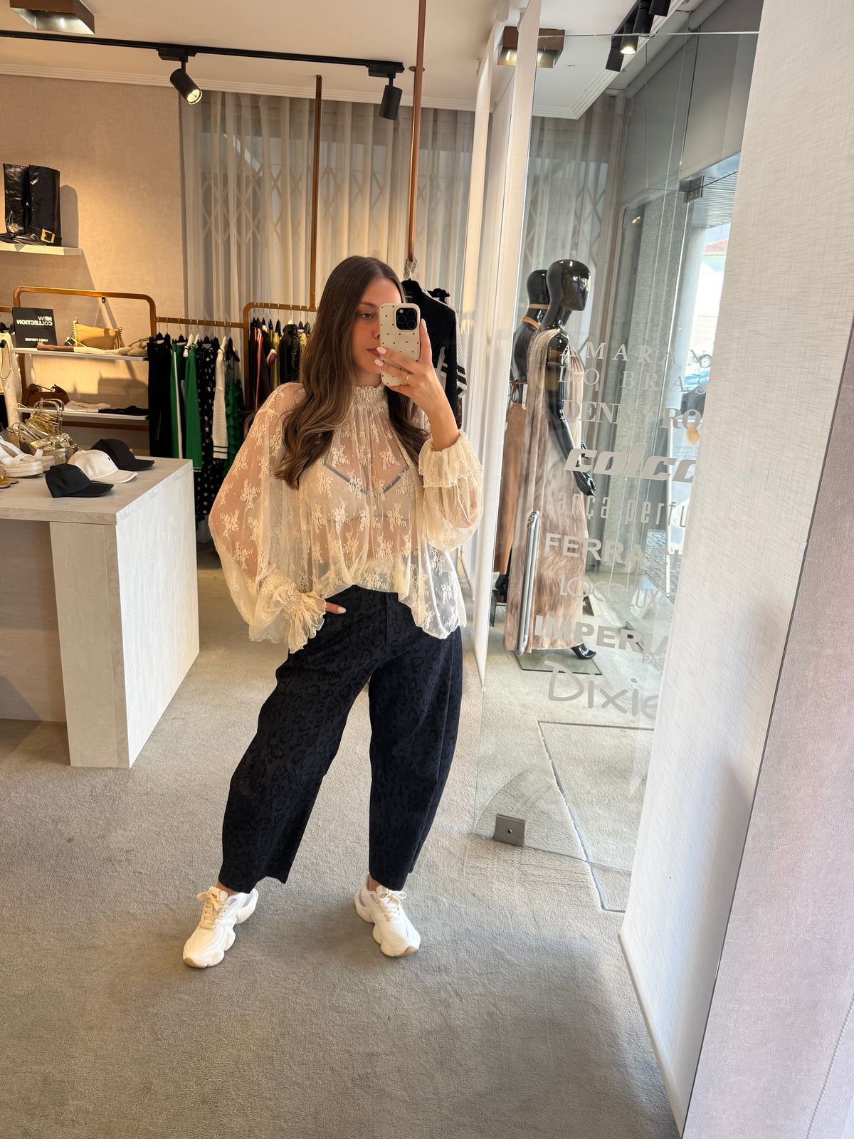 Blusa rendada Imperial