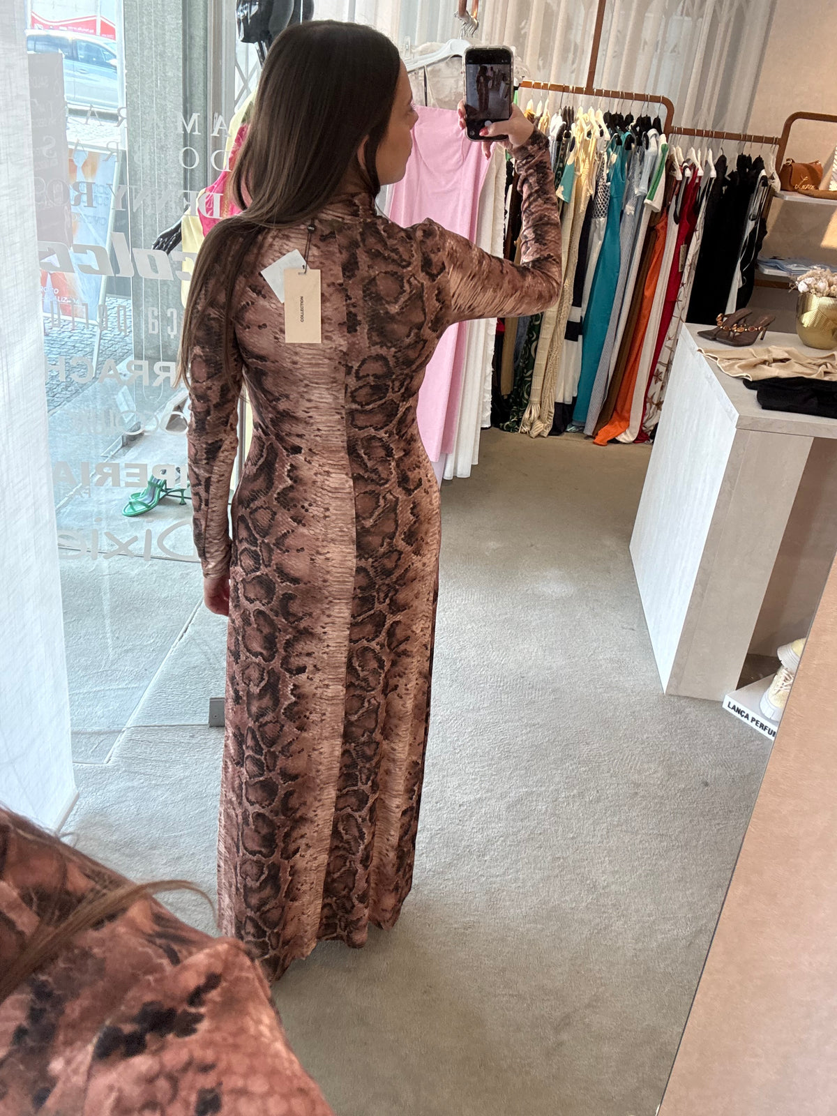 VESTIDO JUSTO PADRÃO LANÇA PERFUME