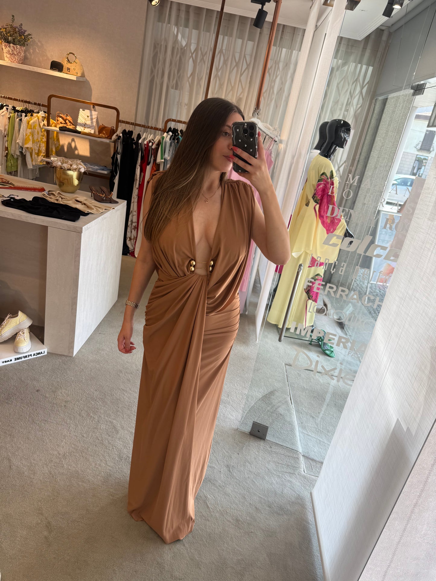 Vestido longo com aplicação dourada Lança Perfume