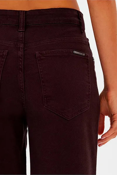 Calça Sarja Wide Leg Cintura Média Lança Perfume