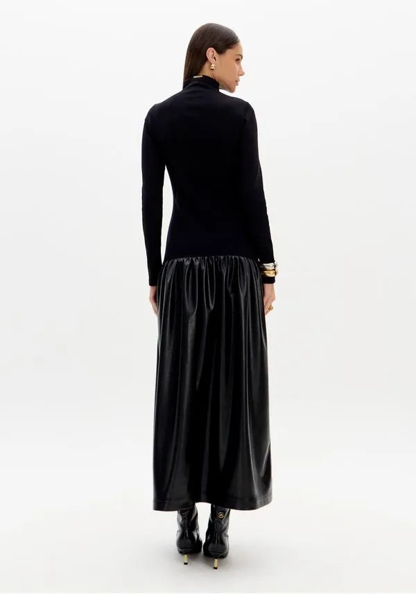 Vestido Evase Lança Perfume